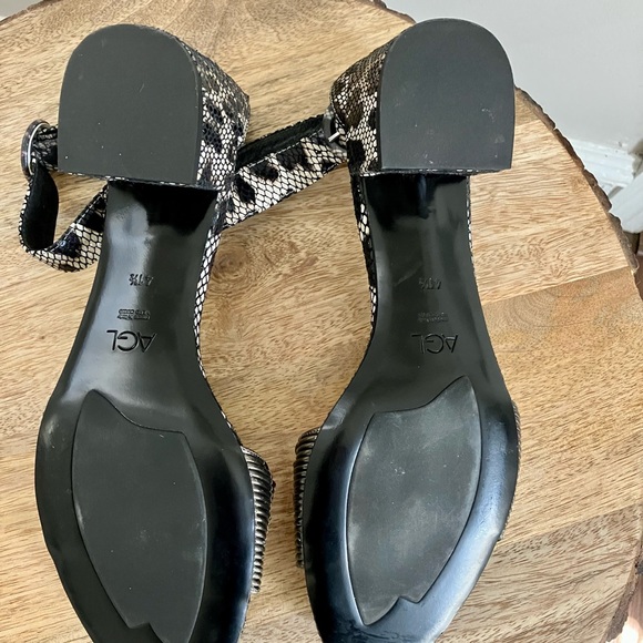 AGL Designer Attilio Giusti Leombruni Snakeskin Sandals Size 11.5(41.5) NEW - Picture 8 of 10